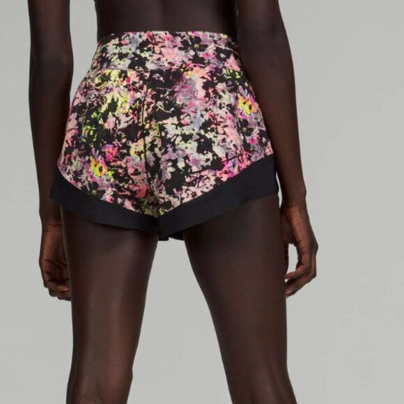 Lululemon Calm Tides Lined Running Short 2.5" Stencil Blossom Pink Multi - Picture 5 of 5